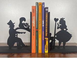 Presentes literarios aparadores de livros