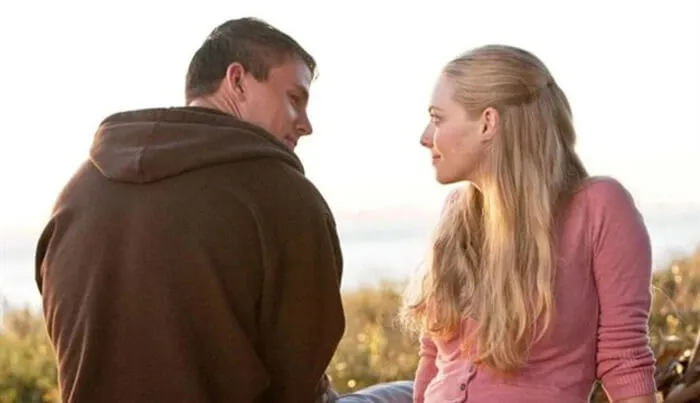 imagem dos atores de um "querido jhon"para exemplificar o post de filmes baseados em obras de Nicholas Sparks